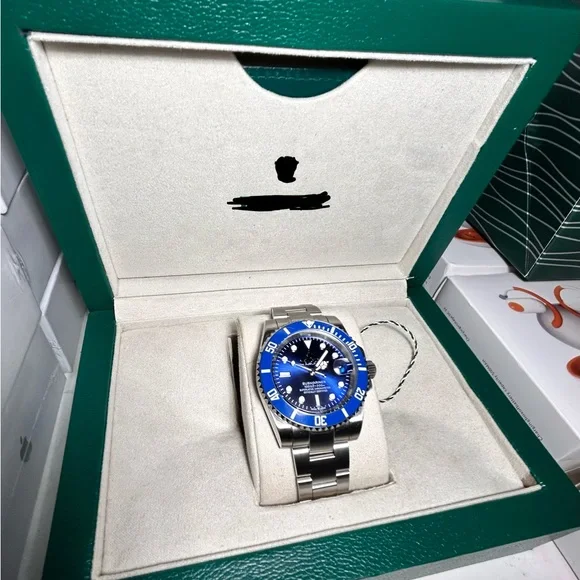 Men’s Watches with Box - Picture 5 of 6